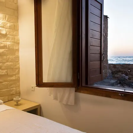 Ocean Waves Villa *